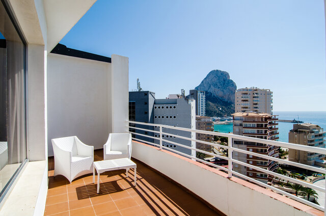 Imagen de la habitación del Aparthotel Port Europa Hotel. Foto 7