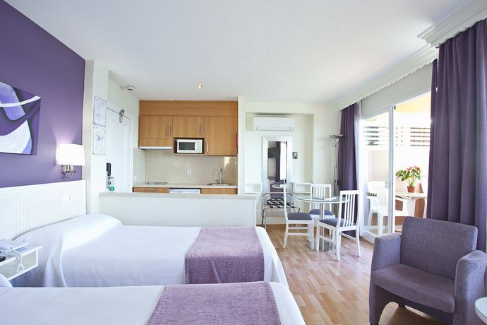 Imagen de la habitación del Aparthotel Princesa Playa. Foto 8