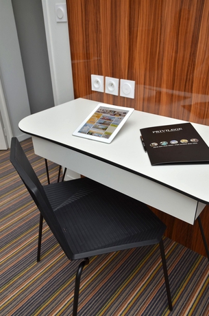 Imagen de la habitación del Aparthotel Privil&egrave;ge Appart Hotel Saint-exup&eacute;ry. Foto 1