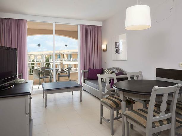 Imagen de la habitación del Aparthotel Protur Badia Park. Foto 5
