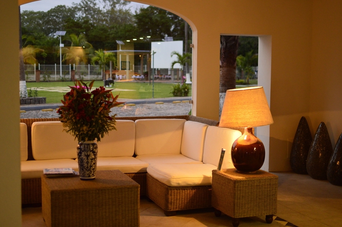 Imagen de los interiores del Aparthotel Puerto De Luna Pet Friendly and Family Suites Hotel. Foto 6