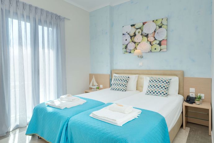 Imagen de la habitación del Aparthotel Pyrgos Beach. Foto 2