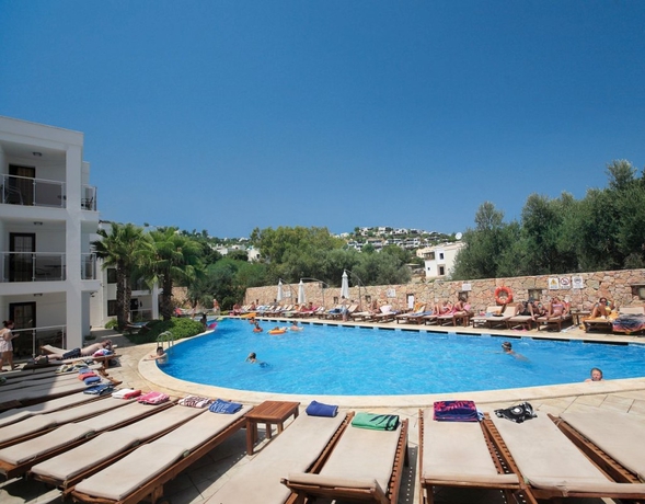 Imagen general del Aparthotel Queen Resort Hotel. Foto 7