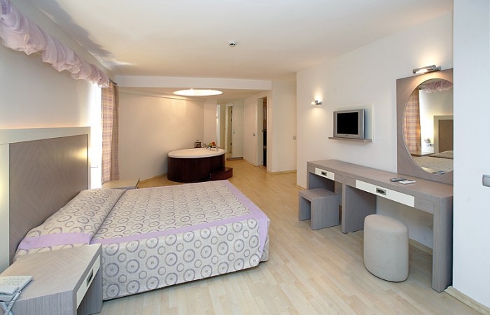 Imagen general del Aparthotel Queen Resort Hotel. Foto 14