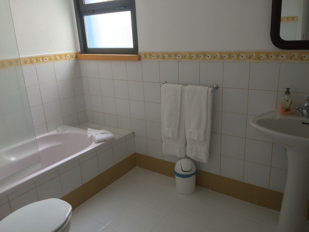 Imagen de la habitación del Aparthotel Quinta De Santana. Foto 6