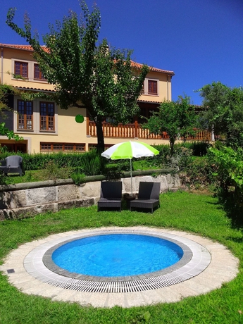 Imagen de la piscina del Aparthotel Quinta Do Crestelo. Foto 18