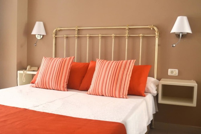 Imagen de la habitación del Aparthotel RF Astoria Solo Adultos. Foto 6