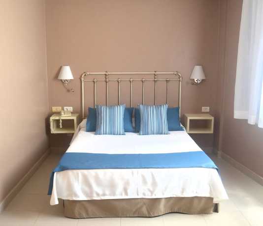 Imagen de la habitación del Aparthotel RF Astoria Solo Adultos. Foto 11
