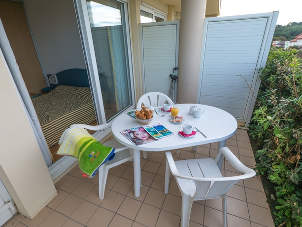 Imagen de los exteriores del Aparthotel R&eacute;sidence Eug&eacute;nie. Foto 11