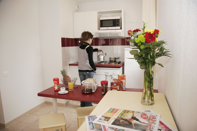 Imagen de la habitación del Aparthotel R&eacute;sidence Le Mas Des Cigales. Foto 3