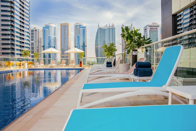 Imagen de la piscina del Aparthotel Regency Luxury Suites. Foto 14