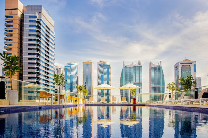 Imagen de la piscina del Aparthotel Regency Luxury Suites. Foto 15
