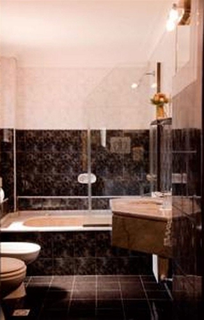 Imagen de la habitación del Aparthotel Reina Victoria Suites and Towers. Foto 3