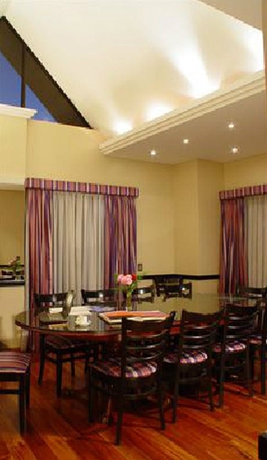Imagen de los interiores del Aparthotel Reina Victoria Suites and Towers. Foto 11