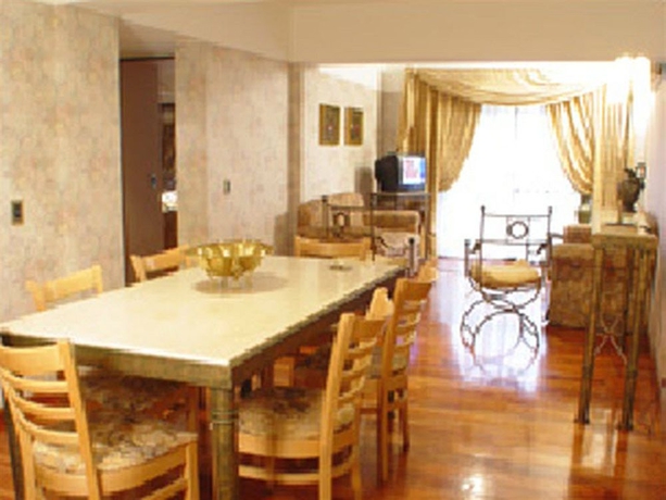 Imagen de los interiores del Aparthotel Reina Victoria Suites and Towers. Foto 13