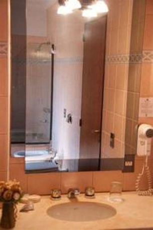Imagen de la habitación del Aparthotel Reina Victoria Suites and Towers. Foto 9