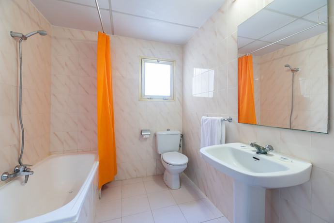 Imagen de la habitación del Aparthotel Rentalmar Salou Pacific. Foto 8