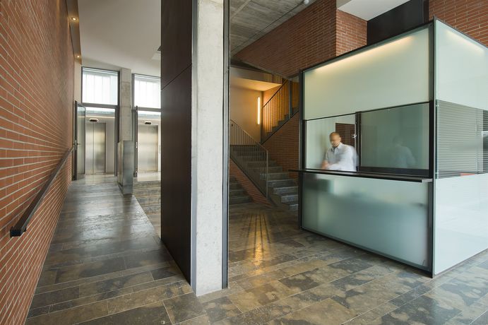 Imagen de los interiores del Aparthotel Rep&uacute;blica, POBLENOU. Foto 13