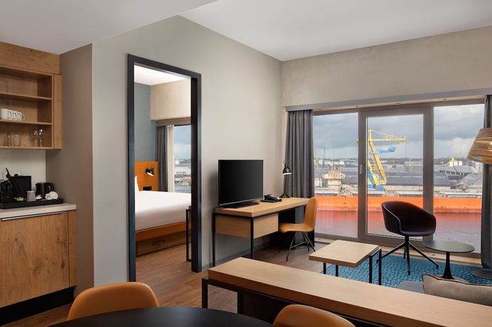 Imagen de la habitación del Aparthotel Residence Inn by Marriott Amsterdam Houthavens. Foto 14