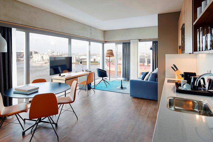 Imagen general del Aparthotel Residence Inn by Marriott Amsterdam Houthavens. Foto 1