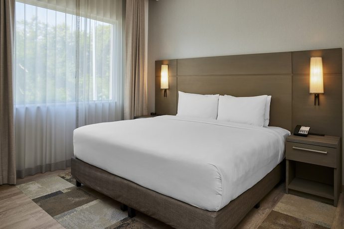 Imagen de la habitación del Aparthotel Residence Inn by Marriott Playa del Carmen. Foto 3