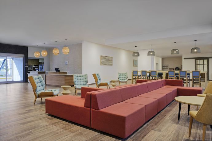 Imagen de los interiores del Aparthotel Residence Inn by Marriott Playa del Carmen. Foto 17