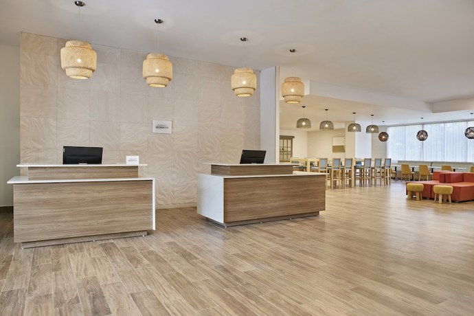 Imagen de los interiores del Aparthotel Residence Inn by Marriott Playa del Carmen. Foto 19