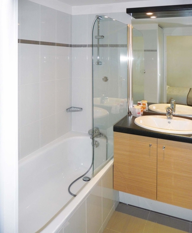 Imagen de la habitación del Aparthotel Residhome Asni&egrave;res. Foto 6