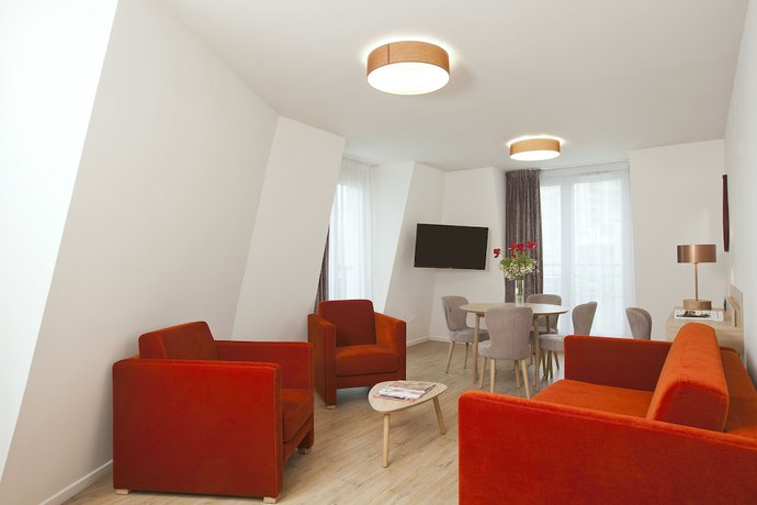 Imagen de los interiores del Aparthotel Residhome Puteaux La Defense. Foto 18