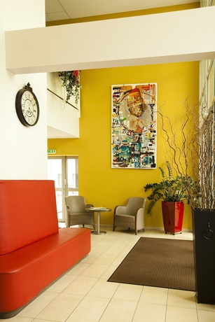 Imagen de los interiores del Aparthotel Residhome Reims Centre. Foto 16