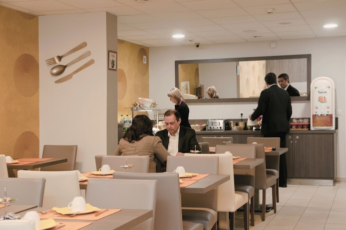 Imagen del bar/restaurante del Aparthotel Residhome Reims Centre. Foto 2