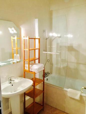 Imagen de la habitación del Aparthotel Restaurant Castel Emeraude. Foto 5