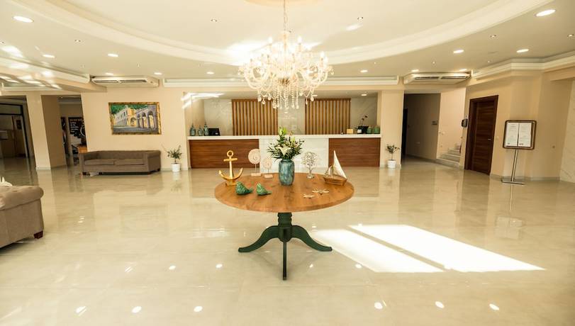 Imagen de los interiores del Aparthotel Robolla Beach Aparthotel. Foto 6