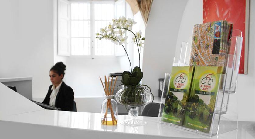 Imagen de los interiores del Aparthotel Roma Resort Colosseum. Foto 12