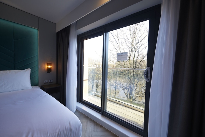 Imagen de la habitación del Aparthotel Roomzzz York City. Foto 2