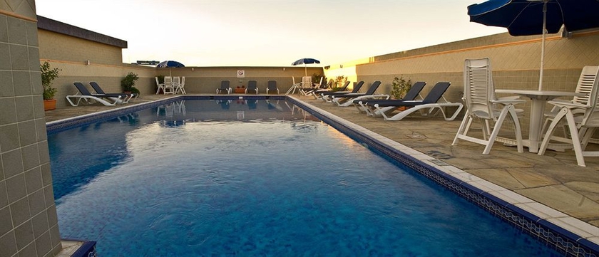Imagen de la piscina del Aparthotel Rose Garden Hotel Apartments Barsha. Foto 15