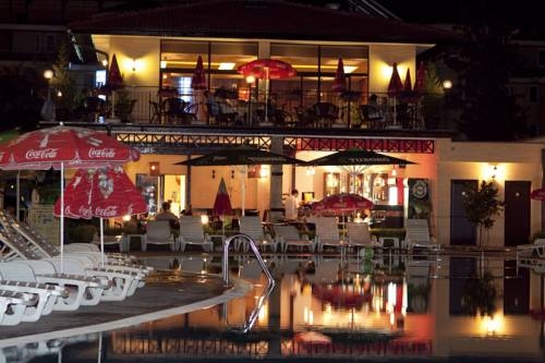 Imagen general del Aparthotel Rose Village. Foto 4