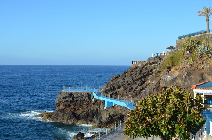 Imagen de los exteriores del Aparthotel Royal Orchid, Canico. Foto 12