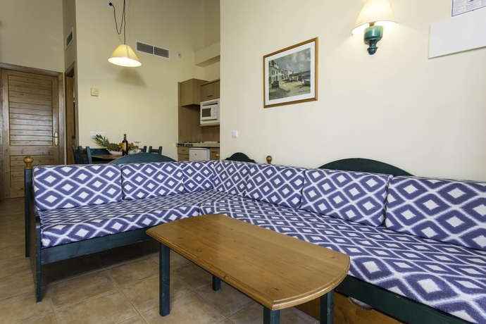 Imagen de los interiores del Aparthotel Rvhotels Sea Club Menorca. Foto 10