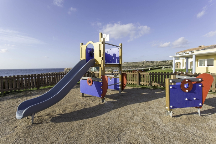 Imagen de los exteriores del Aparthotel Rvhotels Sea Club Menorca. Foto 8