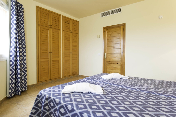 Imagen de la habitación del Aparthotel Rvhotels Sea Club Menorca. Foto 4