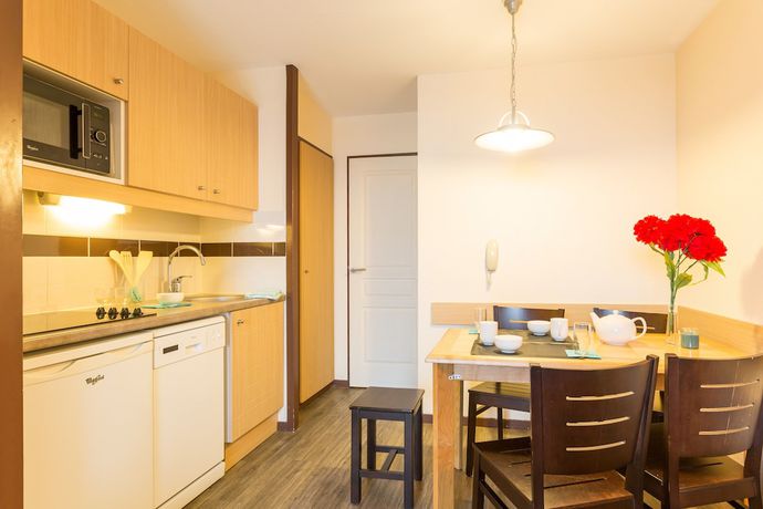 Imagen de la habitación del Aparthotel SOWELL R&Eacute;SIDENCES Le Port. Foto 18