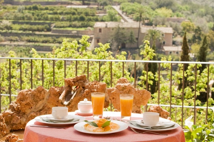 Imagen de los exteriores del Aparthotel Sa Tanqueta De Fornalutx - Adults Only. Foto 8