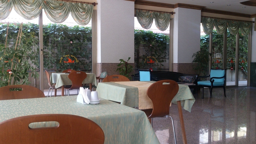 Imagen del bar/restaurante del Aparthotel Sailorson Apart Hotel. Foto 6