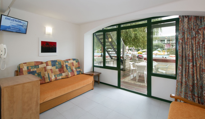 Imagen de los interiores del Aparthotel Sant Eloi, Tossa de Mar. Foto 13