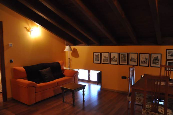 Imagen de la habitación del Aparthotel Santa Marina, Cu&eacute;llar. Foto 16