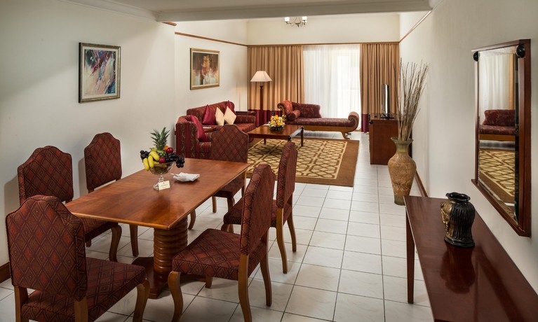 Imagen de los interiores del Aparthotel Savoy Crest. Foto 12