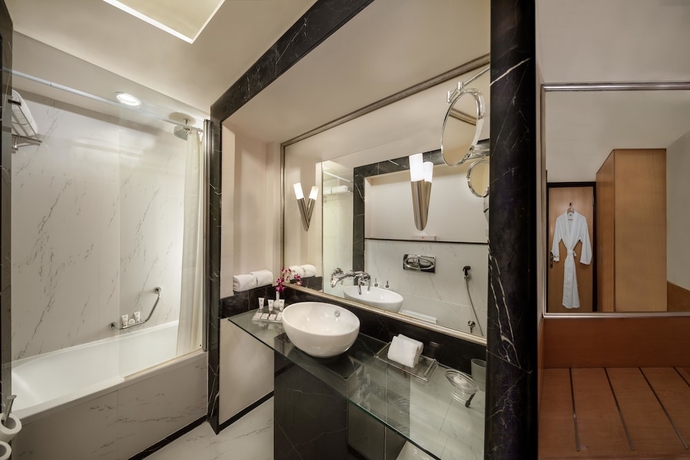 Imagen de la habitación del Aparthotel Savoy Suites Apartments. Foto 16