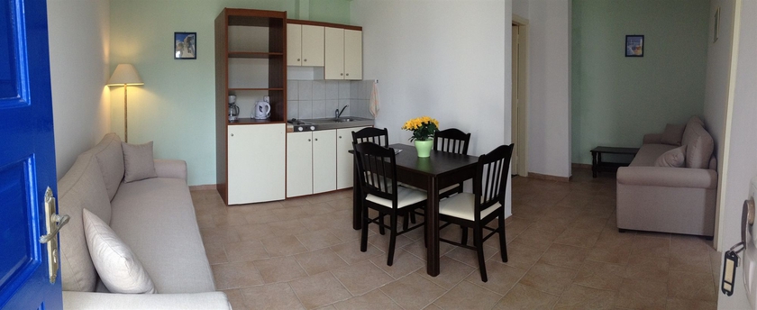Imagen de la habitación del Aparthotel Scorpios Beach Santorini. Foto 5