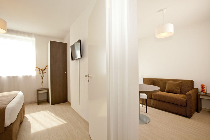 Imagen de los interiores del Aparthotel S&eacute;jours and Affaires Massy Atlantis. Foto 12